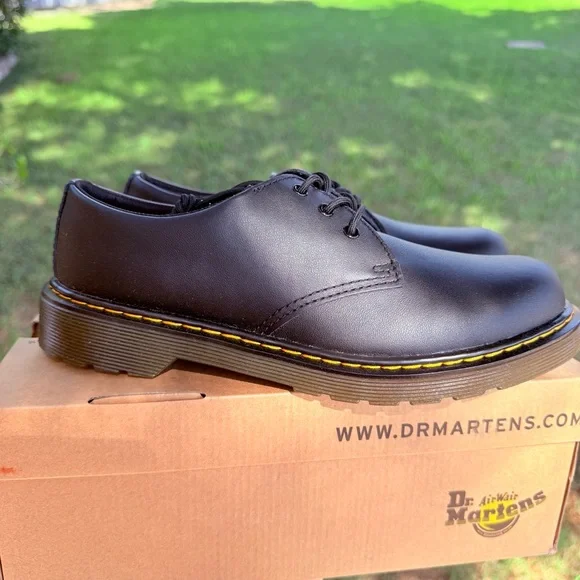 NEW! Dr. Martens 1461 Smooth Black Leather Oxford Shoes, Men’s 6, Women’s 7 - Picture 4 of 9
